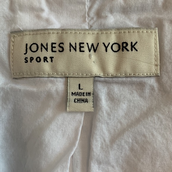 Jones New York eyelet swing jacket. Size Large. 3/4 length sleeves. - Picture 2 of 3